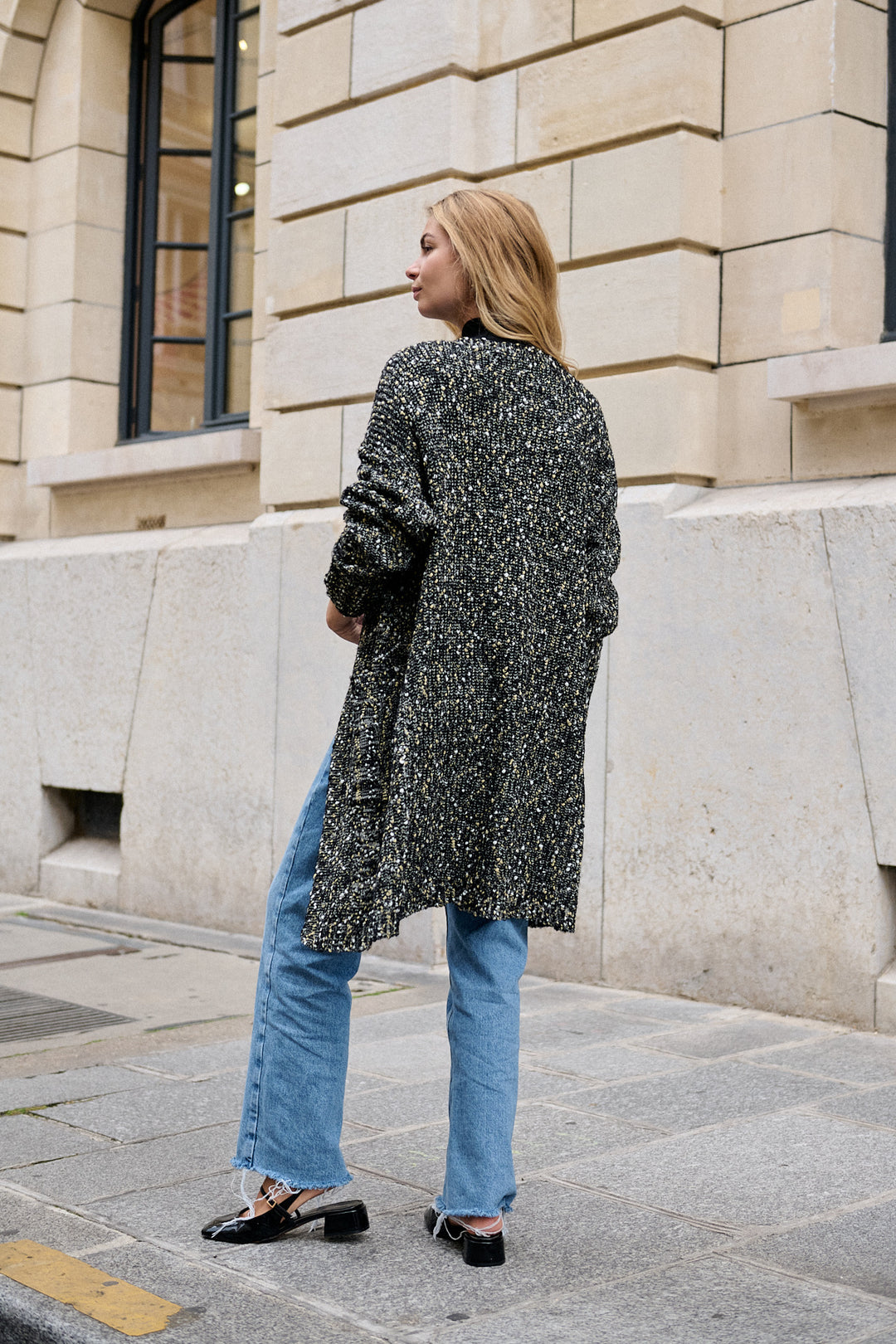 Langer strukturierter Cardigan mit Taschen