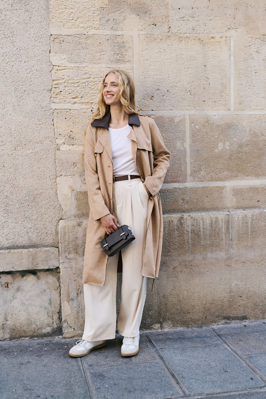 Stoffhose mit Gürtel - beige/marineblau/olive