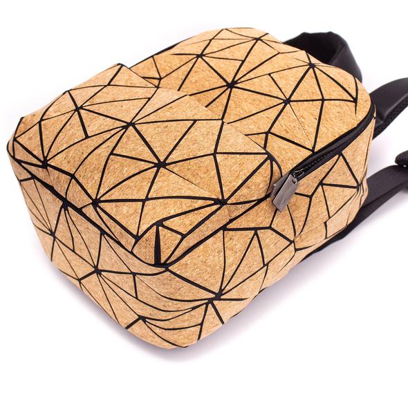 Sac à dos en liège naturel avec un motif géométrique, compartiment pour ordinateur portable, végétalien, fait à la main